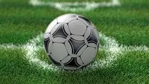 武汉三镇主场惨败浙江队 18岁新星王钰栋首秀破纪录进球